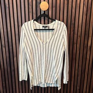 Theory long sleeve T in size S